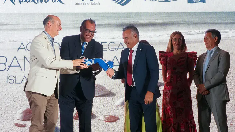 Acto de Entrega de Banderas Azules de Andaluc&iacute;a a Islantilla (Lepe e Isla Cristina)