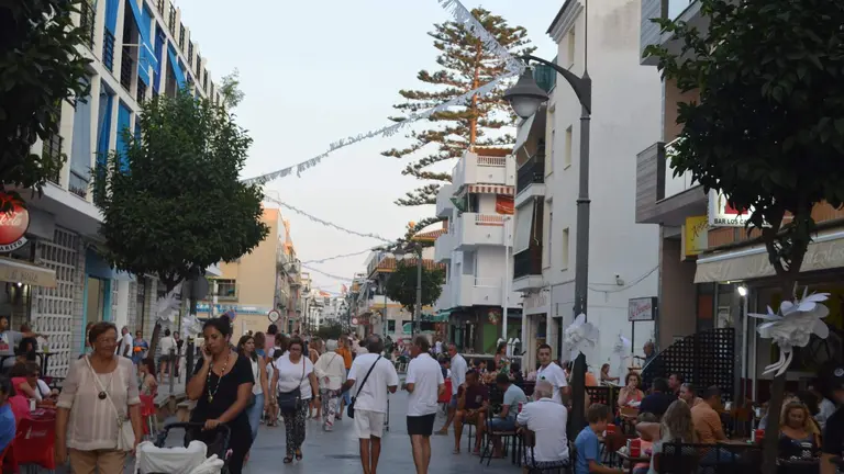 Zona de ocio y restauraci&oacute;n en Punta