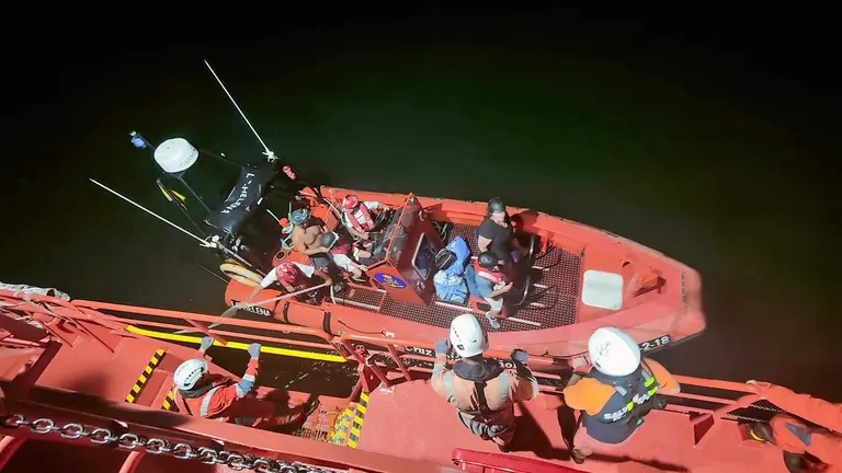 Rescate de los tripulantes