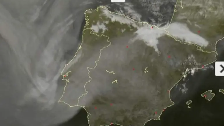 Humareda visible en Huelva