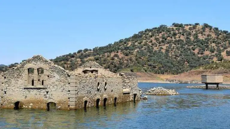 Embalses situados en la Sierra de Aracena que solo abastecen a Sevilla
