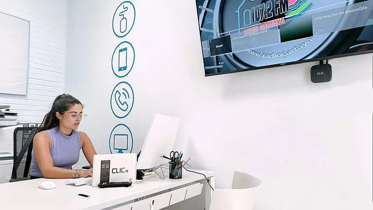 Instalaciones de atenci&oacute;n al cliente en El Portil de Telefibra-Huelva