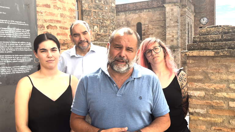 Sánchez Rufo, en Zufre junto al alcalde y su equipo