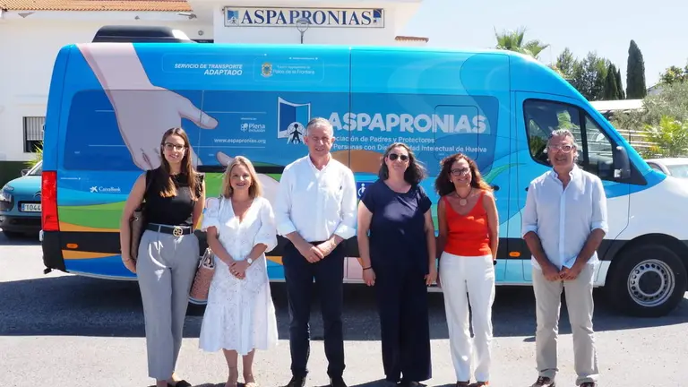 Entrega de la ayuda a Aspapronias
