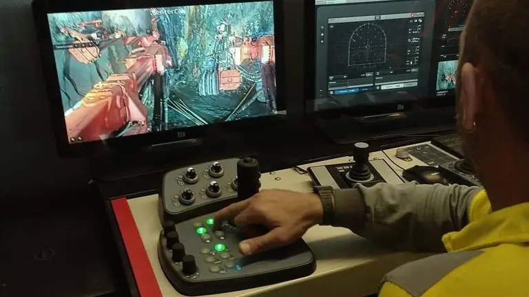 Control remoto de jumbo Sandfire MATSA