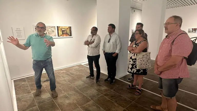Visita a la Sala Cultural de la Provincia