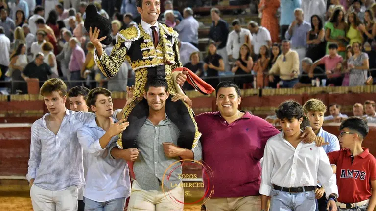 Puerta grande para el de Trigueros