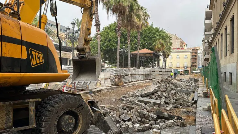 Tramo en obras de la Plaza de las Monjas
