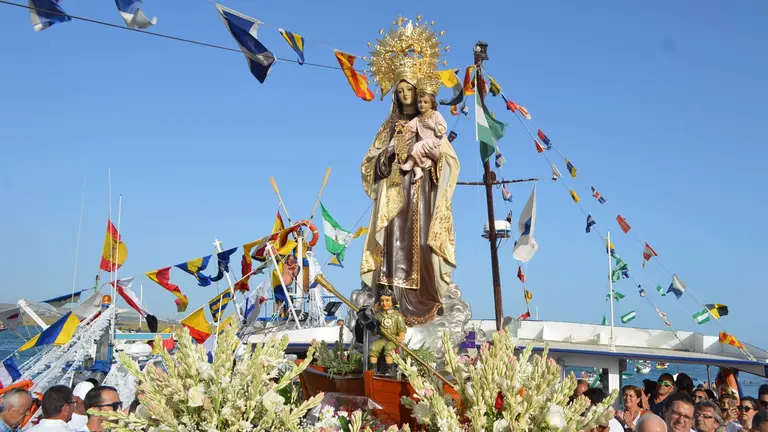 La Virgen del Carmen, en la r&iacute;a