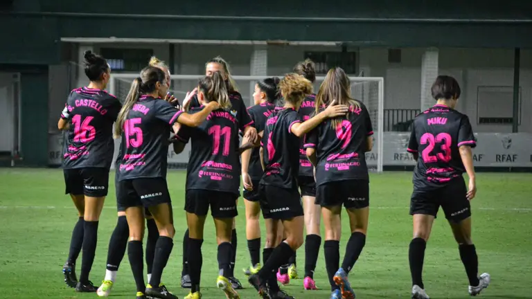 El Sporting celebra un gol.