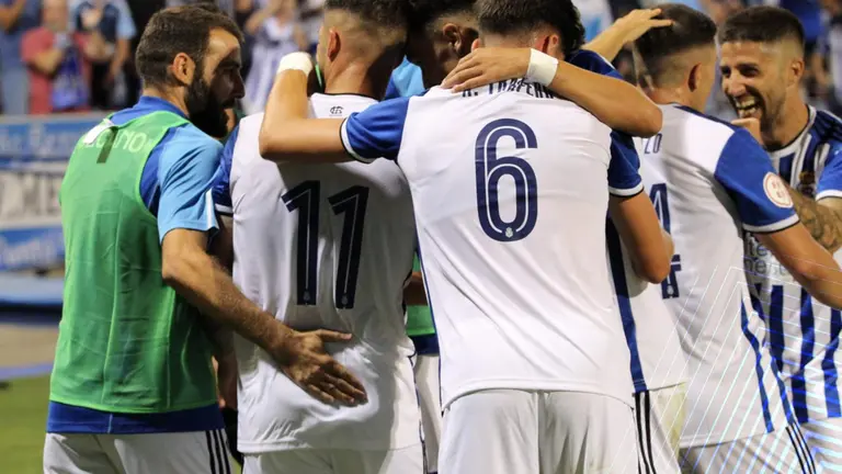 El Recre se estrena en Primera RFEF con una gran victoria.