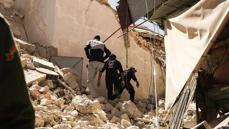 Los bomberos de Huelva ya están sobre el terreno.