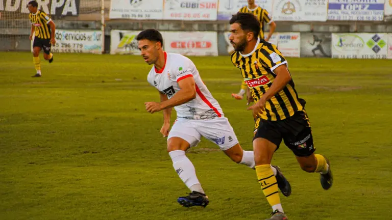 Lance del encuentro entre el San Roque y el Antoniano.