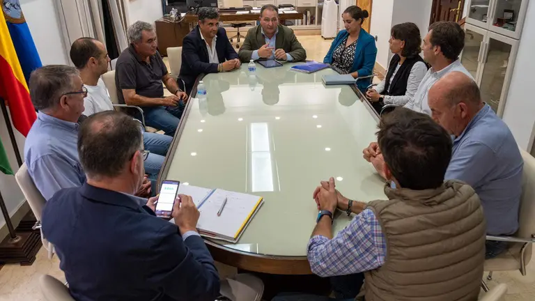 Diputación-reunión-sectorcárnico