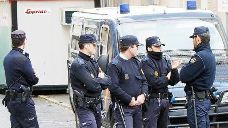 Agentes de Policía en Huelva