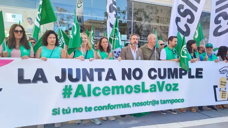 Protesta sindical de CSIF en Huelva ante la Junta