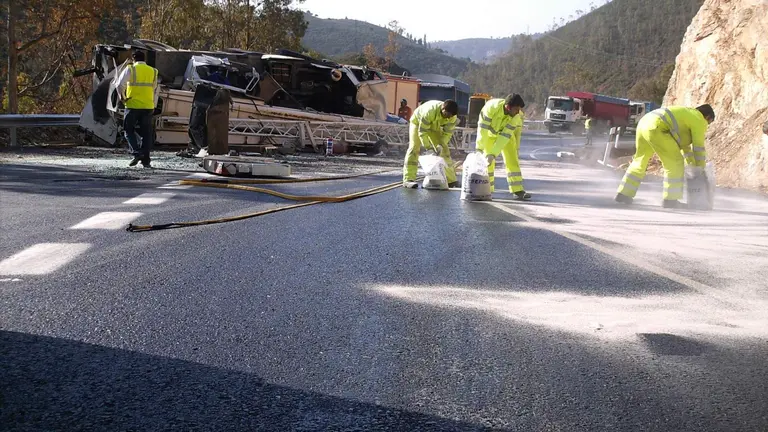 Tareas de limpieza en carreteras