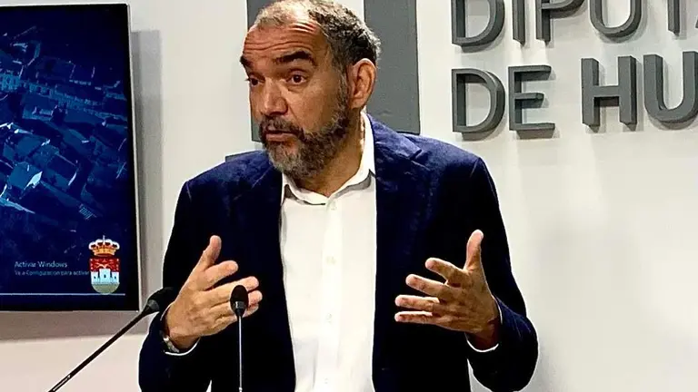 Alcalde de Zufre, Santiago González