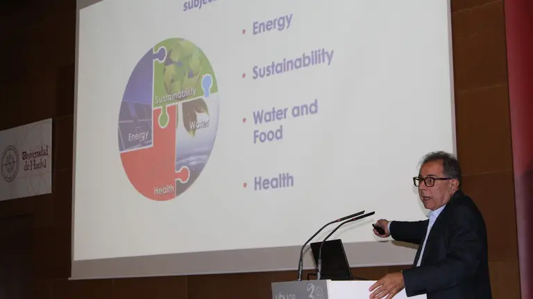 Conferencia Avelino Corma