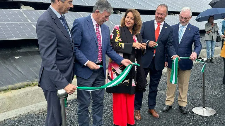 Corte de la cinta inaugural