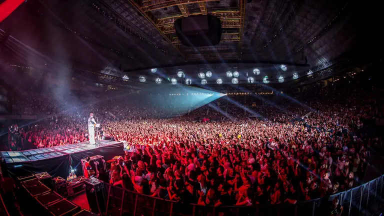 Palacio de Sant Jordi, abarrotado en el concierto de Manuel Carrasco
