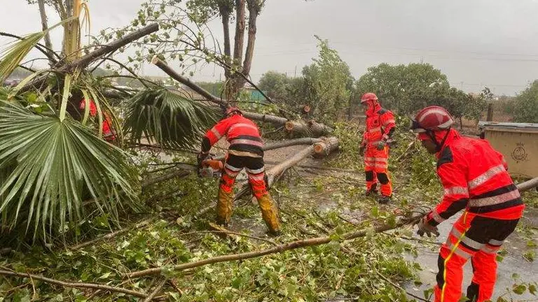Bomberos Consorcio en una emergencia en San Juan