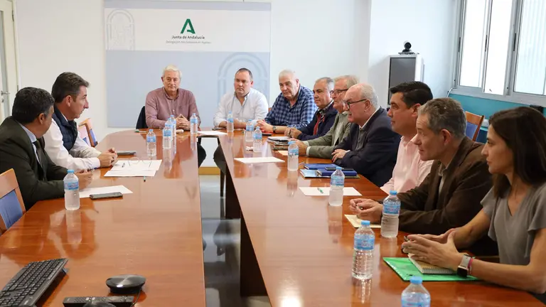 Reunión con la Junta del sector agrícola