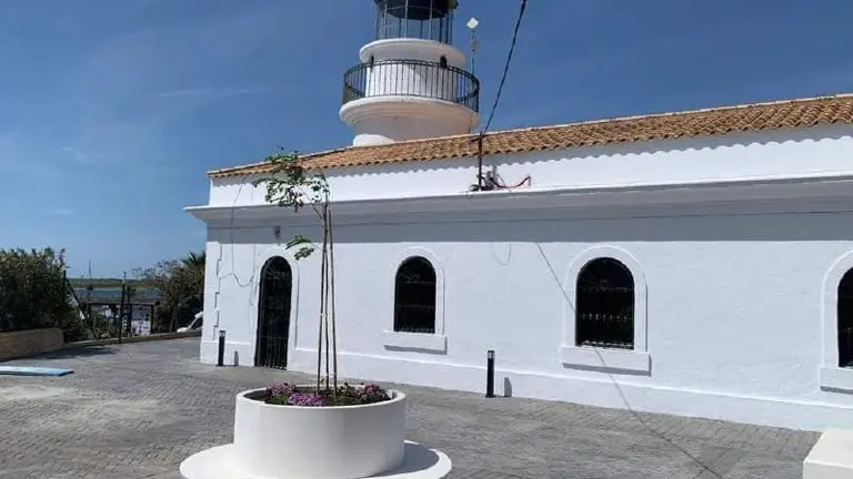 Faro de El Rompido