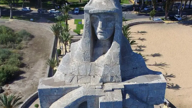 Imagen de Col&oacute;n, emblema onubense