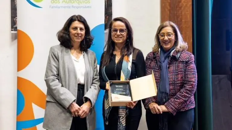 Entrega de banderas en Coimbra