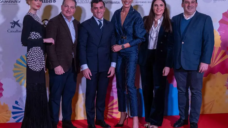 El presidente de la Diputación apoya a los diseñadores onubenses en We Love Flamenco