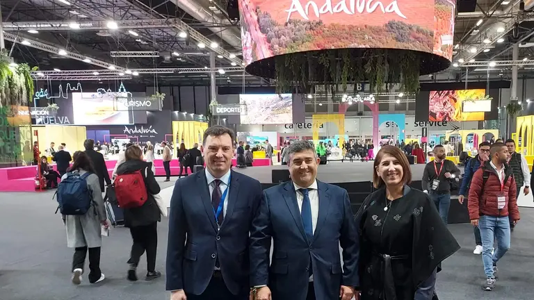 Visita a FITUR del presidente del Puerto