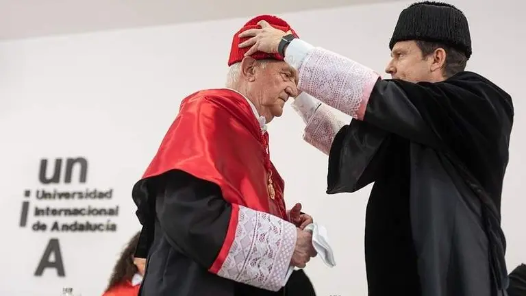 Momento de imposición del Doctorado