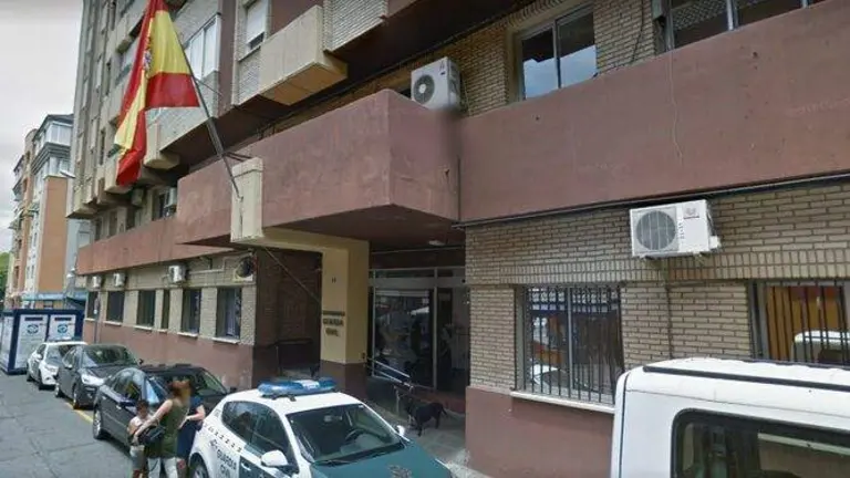 Accesos a la Comandancia de la Guardia Civil en Huelva capital