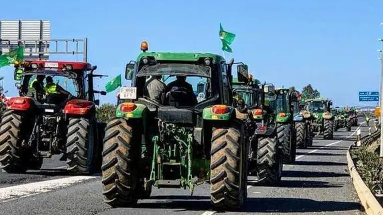 Tractorada en la frontera lusa