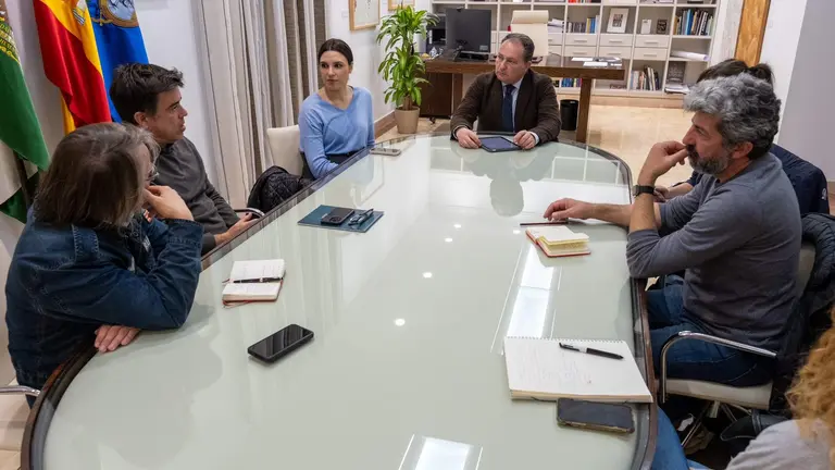 Encuentro de Toscano con Alberto Rodríguez