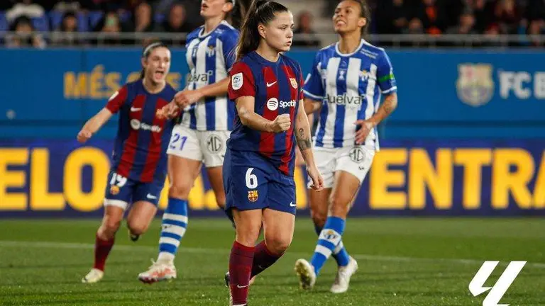 Lance del duelo entre el Barça y el Sporting de Huelva.