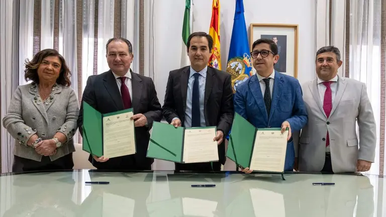 Firma protocolo en Ayamonte
