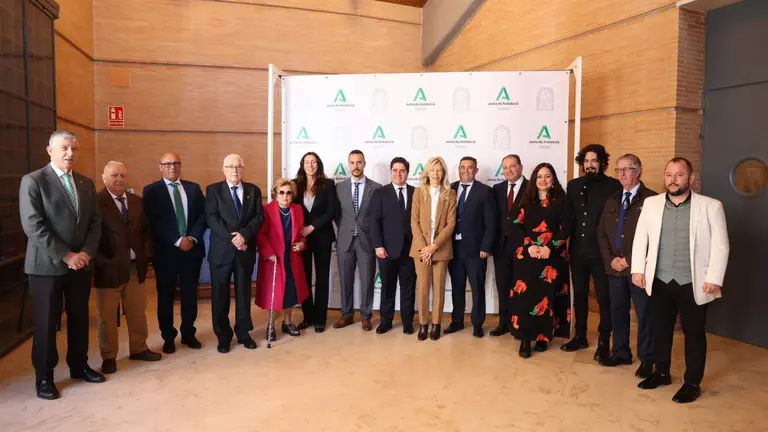 Foto familia Banderas Huelva