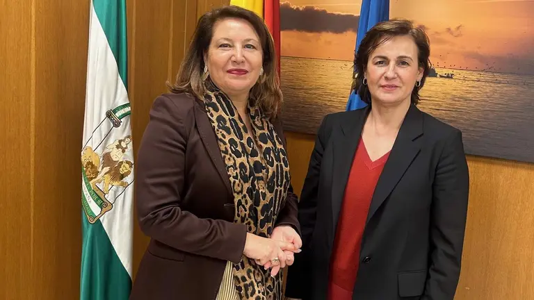 Carmen Crespo y la c&oacute;nsul de Portugal en Sevilla Cl&aacute;udia Boesch