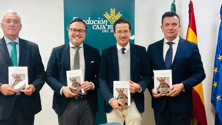Acto de presentación del libro sobre la Semana Santa de Huelva