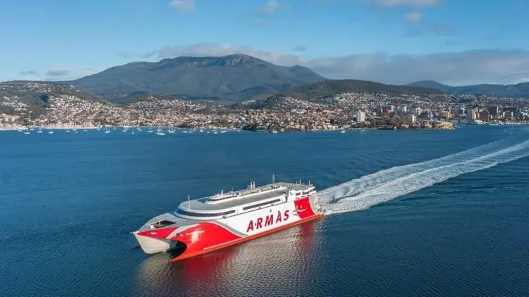 Ferry de Naviera Armas