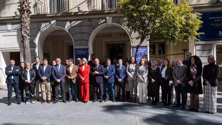 Minuto de silencio en recuerdo de las v&iacute;ctimas del 11 M