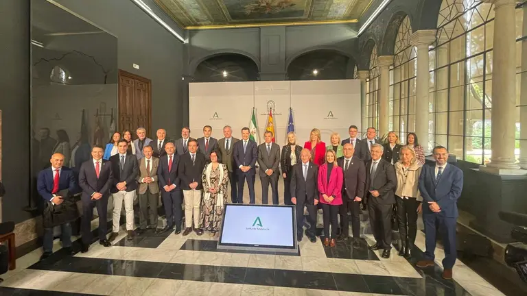 Foto de familia del la presentaci&oacute;n del Plan de infraestructuras judiciales