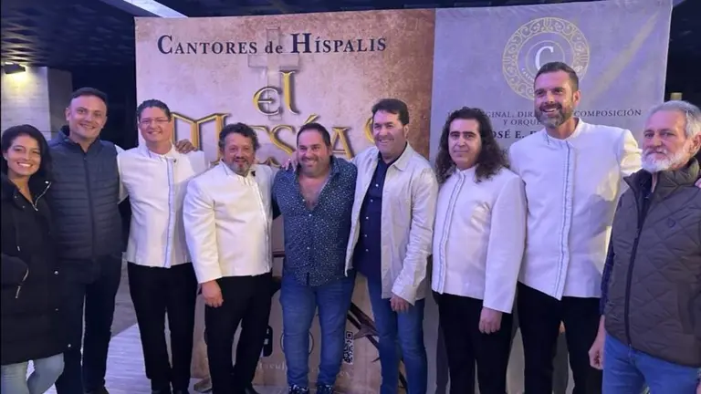 Cantores de Hispalis con Enrique Onuba y Domingo Manguara