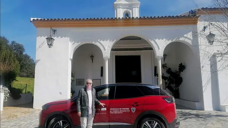 José Luis Camacho y el 3008