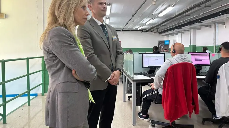 Foto de la visita al call center