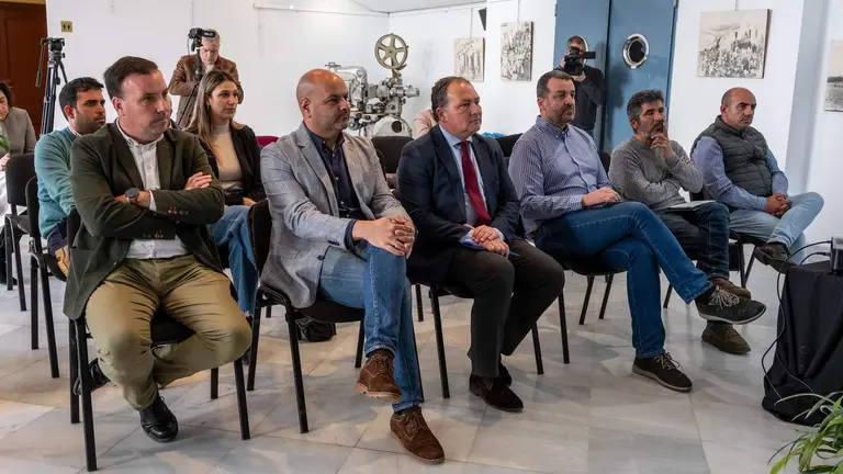 Reunión en Zalamea presidida por David Toscano