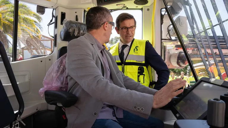 Paradela, en una de las maquinarias de INSERSA