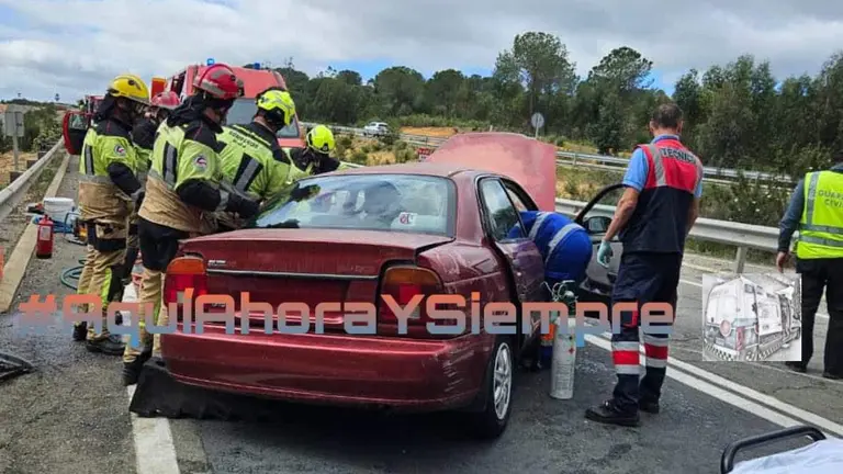 Urgencias en el lugar del accidente (Foto: DCCU Móvil)